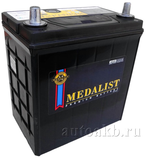 Аккумулятор автомобильный Medalist 53522 6СТ-35 Ач прям.