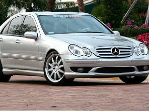 Аккумуляторы для Mercedes C-Klasse W203 Sedan 2000-2007